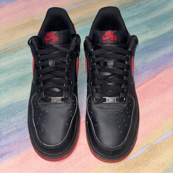 Nike Air Force 1 Low '07 Black Red Bred! Men’s size 11 - Picture 4 of 8